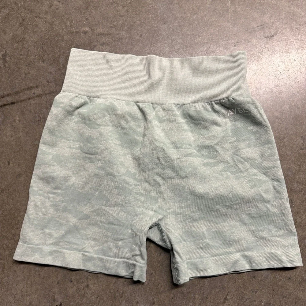 AYBL camo seamless